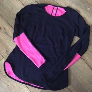 Lululemon long sleeve workout top 💖